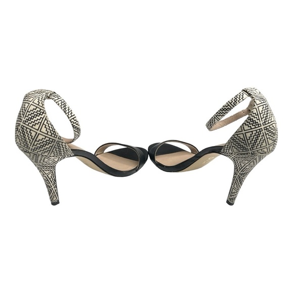 Mix No. 6 Lina Patterned
Ankle Strap Dress Sandals |
Black/Ivory 9 Geometric - Picture 5 of 12
